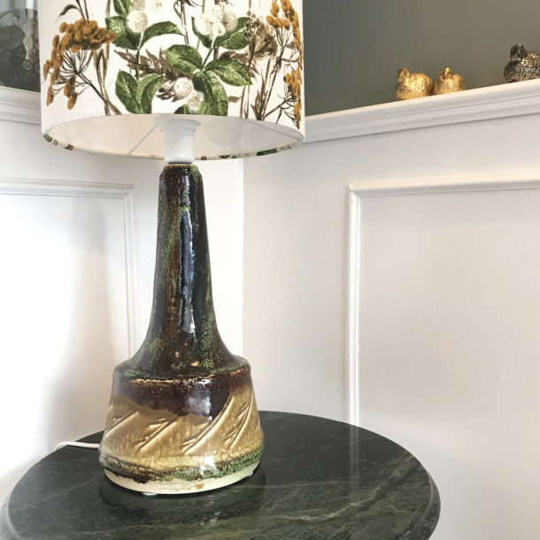Stor flot retro keramik bordlampe med grnlig glasur