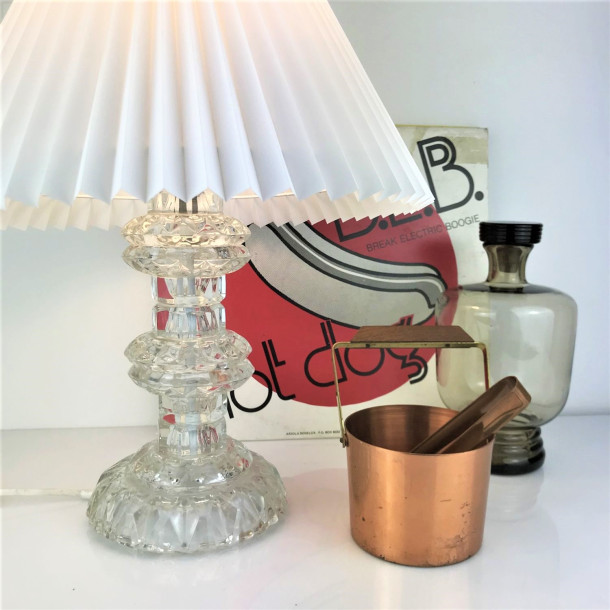 Smuk svensk vintage bordlampe i glas