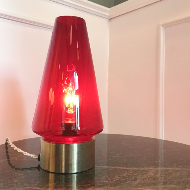 Flot unika bordlampe af genanvendt rdt vintage glas og messing (har et par)